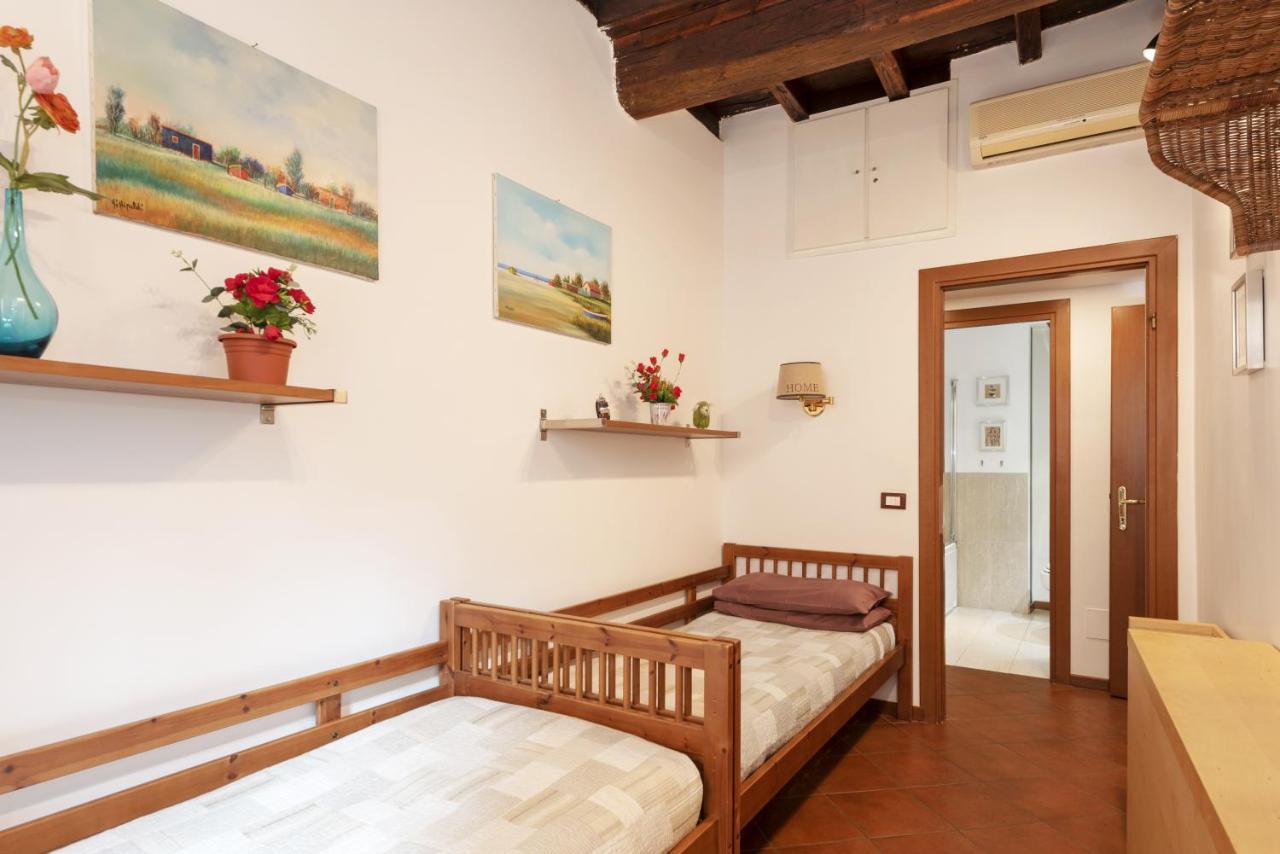 Orchid Apartment Рим Екстериор снимка